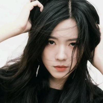 Dahfei's profile picture. 2001s / Her name is Zhuang Dafei, a whispered secret in stardust, drifting softly between dreams and eternity. ૮ ․ ․ ྀིა