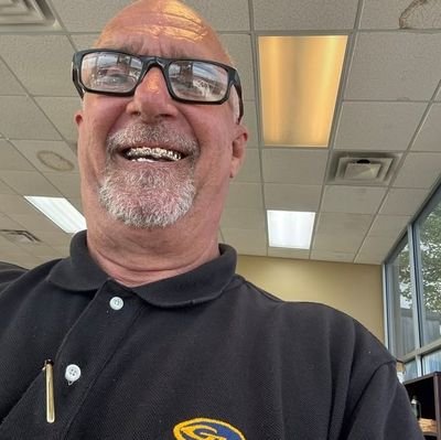 CharlesHar18857's profile picture. manager & director of @DougHenry42667 we buy and sales Truck Cars and SUV, Trucks and Trailers