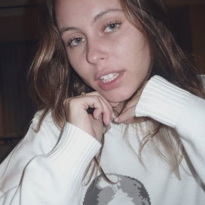 Stellabareb2's profile picture. 