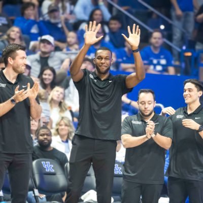 wmackeyjr242's profile picture. Isaiah 54:17 ✝️ | Graduate Assistant @kentuckymbb | Assistant Coach @bbfbasketball | Former Pro 🏀🇪🇸🇫🇷