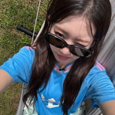 rinacrie's profile picture. rora cc | @lisdease 🤍 | mw @hiimelini !!