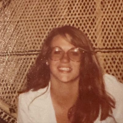 LeeAnneMiniBrut's profile picture. it ain’t easy being me