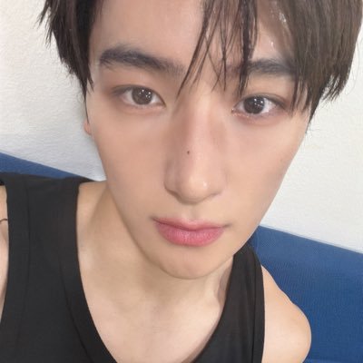 hyunjaefan13's profile picture. I’m whatever the hyunjae gaylors are called