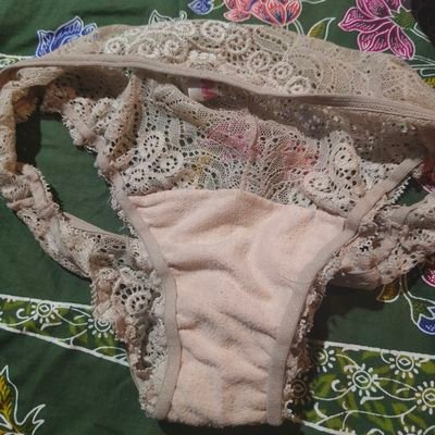 Retr006900's profile picture. แนวแม่ลูก แจกน้ำเชื้อ กางเกงใน BD$M NTR
สาวน้อย สาวใหญ่ สาวสอง สาวเสียบ ไบเง่นๆ