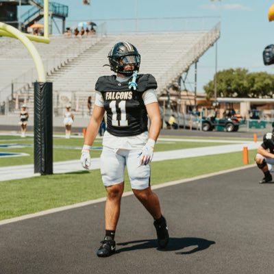 boucaumont_cade's profile picture. Foster high School • 6A Varsity TX⭐️ • DE/DL • #11 • 6’2 ft • 240 lbs • 485 squat • 4.2 GPA • 832-596-3391 • HC - @CoachShaneHanks • @supiratesfb commit 🏴‍☠️
