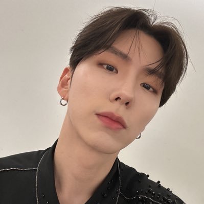 blueshowki's profile picture. #기현: if you want it, i can take you away