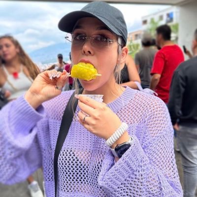 Lovatoo36224's profile picture. 