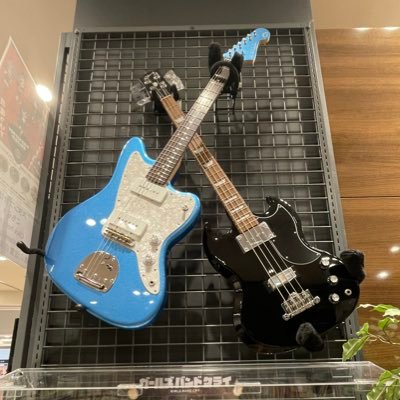 King_Stingray13's profile picture. トゲナシトゲアリ激推しの財務職。音楽、映画・ドラマ・アニメが趣味。ギター弾けません！今はままごとギターだけど、一生かけてまともに。