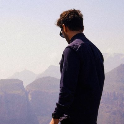 _lucasbigot's profile picture. (Motion) Designer + Front-end Developer
Currently working at @LocomotiveMTL
Jury @awwwards