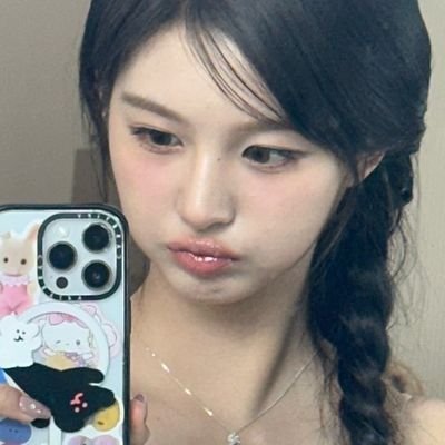 Sullykoon's profile picture. love’s stuck… top reason? being taesan’s. ❤︎