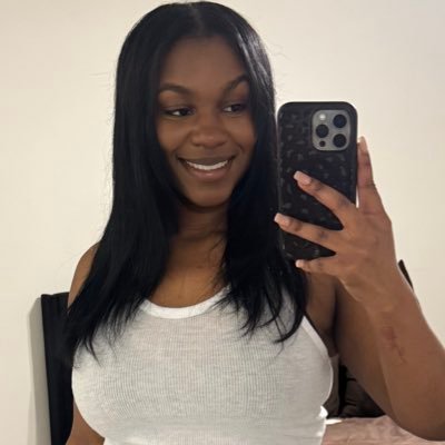 riahperion's profile picture. 