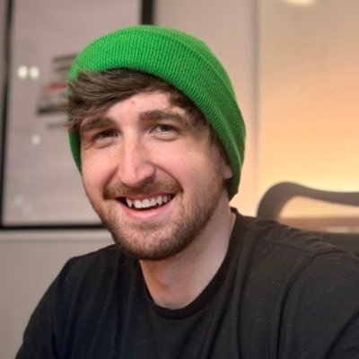 _MaxBlade's profile picture. 🔥 Building "Talk Macros" iphone app.