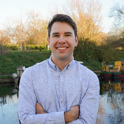 BoschChaves's profile picture. Economist | PhD from @qmuleconomics  | From Girona 🌅 | First gen