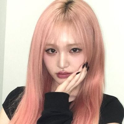 virtualbyun's profile picture. one of the remaining five people that gaf about superm
#exotanked