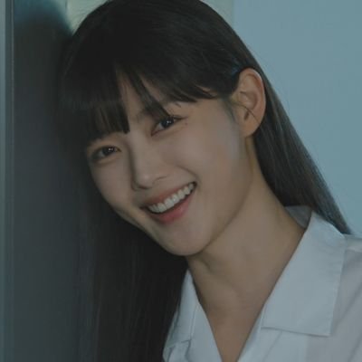 Moonchildz7's profile picture. Desculpa é que eu não sei gostar de uma coisa sem ficar completamente obcecada.
• Séries•  • Doramas•  • BTS\KPOP•  • DC\Marvel•  • Filmes•  • SCCP• 
Ela\Dela