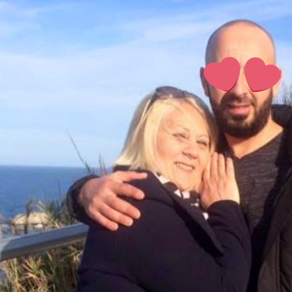 BoucebsiD's profile picture. Palace de Paris ,Hôtel Royal Monceau  ,hôtel Ritz, Hôtel Intercontinental , Hôtel Georges V Militante depuis 1995 Paris 12 Adjointe Commissaire aux comptes