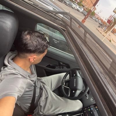 sfne_s's profile picture. Sic parvis magna