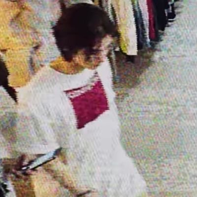 lumiechamber's profile picture. spending my whole day just admiring tembok kamar.