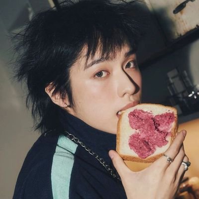 chanlous's profile picture. lestat's voice: putinha