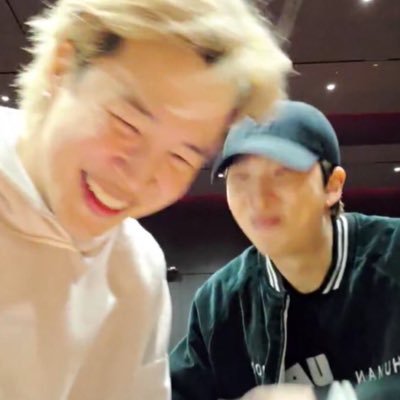 tunainthebox's profile picture. With Bangtan for the rest of my life ∙ 아포 방포 ∙ Borabot & Chartarmy ∙ OT7 💜