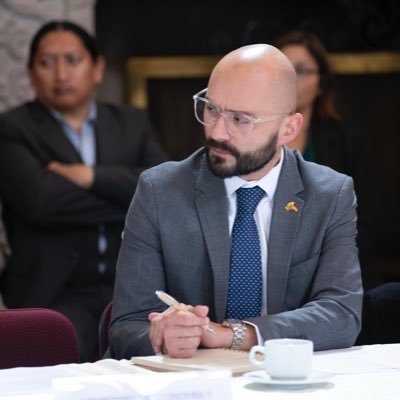 andydega's profile picture. Papá de Emma. Mgs. Derecho Ambiental @udepalermo Esp. D. Administrativo y Mgs. D. Administrativo y Contratación Pública @uasbecuador