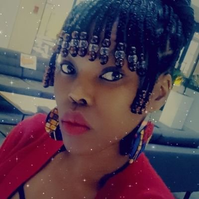 SizzleThobile's profile picture. I wear my Crown👑 with no remorse, No one can dim my light💡 because God got me covered