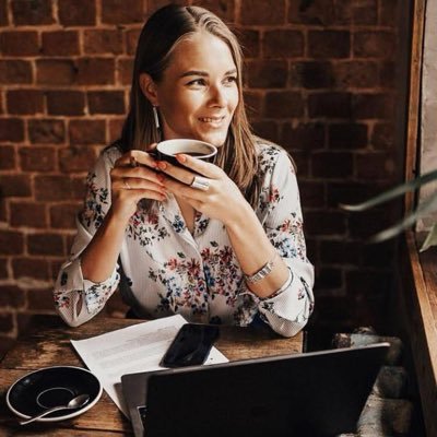 DanielleeShay's profile picture. Financial trader • Wife • Mum•  Trading veteran, specializing in EUR/USD scalping with RSI, mentor individuals on X. Finance grad