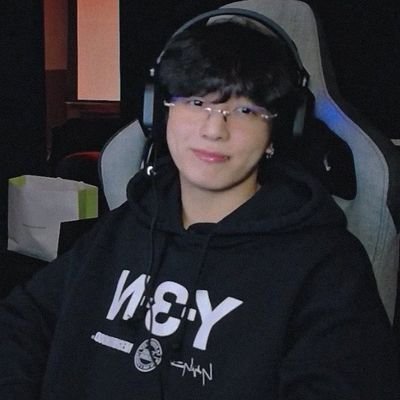 nutzlozzz's profile picture. matense todos