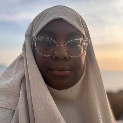 missjonique's profile picture. John-nique #FBA/#B1✊🏿🖤🇺🇸#Muslimah 🕋🧕🏿#Tsundoku 📖📚#Hufflepuff🖤💛#Astrophile ✨🌙🌌