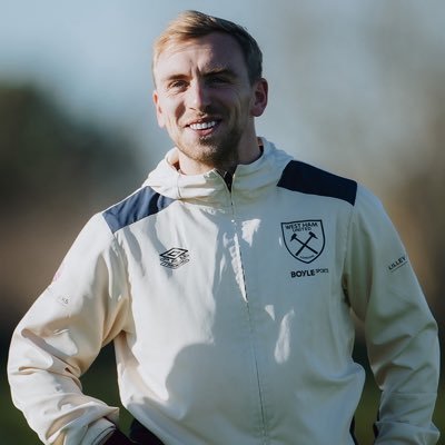 whucam_'s profile picture. co-founder of #nunoism movement