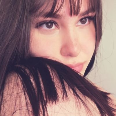 cheriisum's profile picture. aciklama yok kendine iyi bak