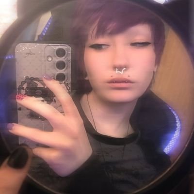 slvttysie's profile picture. NSFW SEX WORKER 🔞 mdni 🏳️‍⚧️ 23 ☆ IT/HE 🦷 genderfluid creature ★ dm fee $4.44 for non-moots & non-buyers ★ disabled & autistic ★ $willowzjo