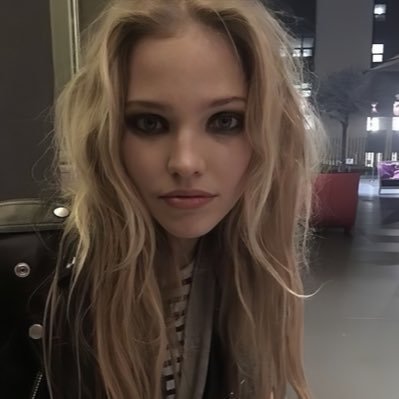 flaerity's profile picture. ⊹ ࣪ ˖ la vie est un rêve — 𝓿ictoria 𝓼ecrets