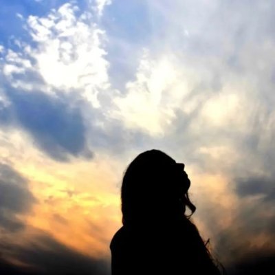 sillymilllly's profile picture. Always in a staring contest with my codebase.
Sharing my progress here.