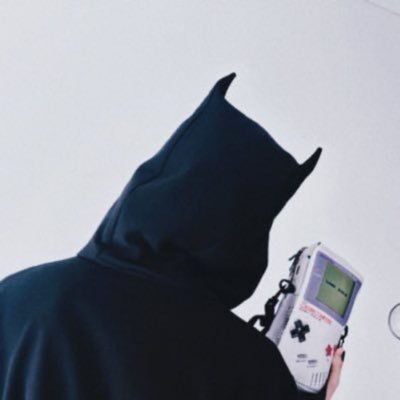 warewatari's profile picture. "เพราะฉะนั้น เวลาเล็งยิง ให้เล็งตรงนี้นะครับ"