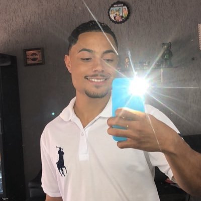 meg4ttron's profile picture. maior que o amor, só o ódio.