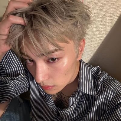 xxexteen's profile picture. 20 ;back up.