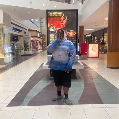 Lawrenc69733524's profile picture. 