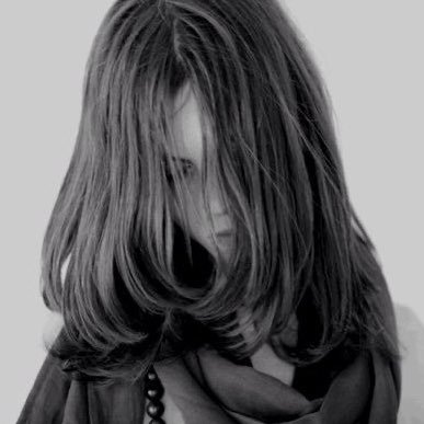 grotesquechic's profile picture. 