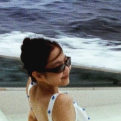 yoonginaverso's profile picture. I live so I love | ela/a