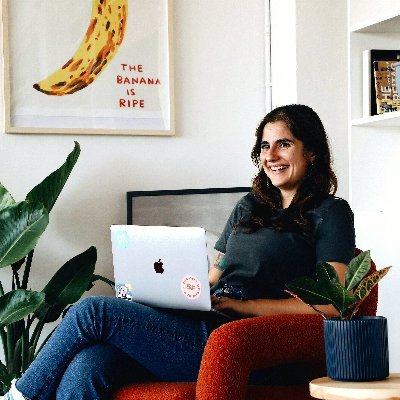 sofialomart's profile picture. Head of Social & Community at @freepik | founder at @wearethemaison | @upscaleconf staff | Art History & Sci-comm | #GenAi #Astronomy | Also at @AstroCulturaSEA