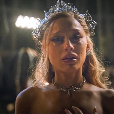 becarefuIs's profile picture. 