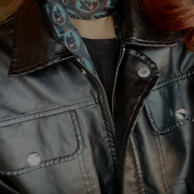 IIW0NDERII's profile picture. a fragment of paradoxes, a shaky kind of truth wrapped in the fear of being seen