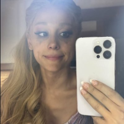 KhunRueanka's profile picture. 