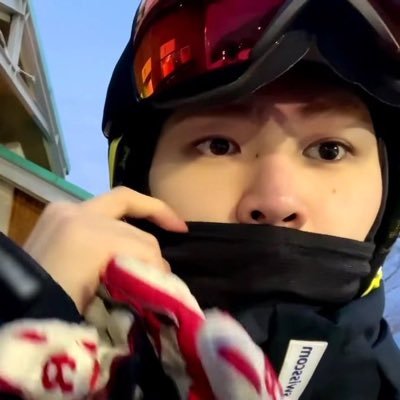 minholinguica's profile picture. ta eu i o heeseung brigando pela @elliedohee