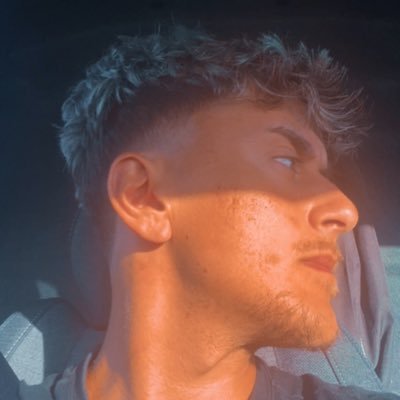 skMzR6's profile picture. 22 • Former : @HeliosGamingFR @TeamViral @aNc_Outplayed @whitetigerzGG @EcRyujin @OwnedEsport • Duo : @Gui_Lmr ✘ @CriCry_