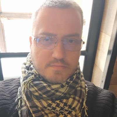 DushanD1's profile picture. 𝓓𝓸𝓴𝓽𝓸𝓻𝓪𝓷𝓭 𝓹𝓸𝓵𝓲𝓽𝓲𝓴𝓸𝓵𝓸𝓰𝓲𝓳𝓮, 𝓯𝓪𝓻 𝓵𝓮𝓯𝓽 𝓯𝓻𝓸𝓶 𝓽𝓱𝓮 𝓶𝓲𝓭𝓭𝓵𝓮.