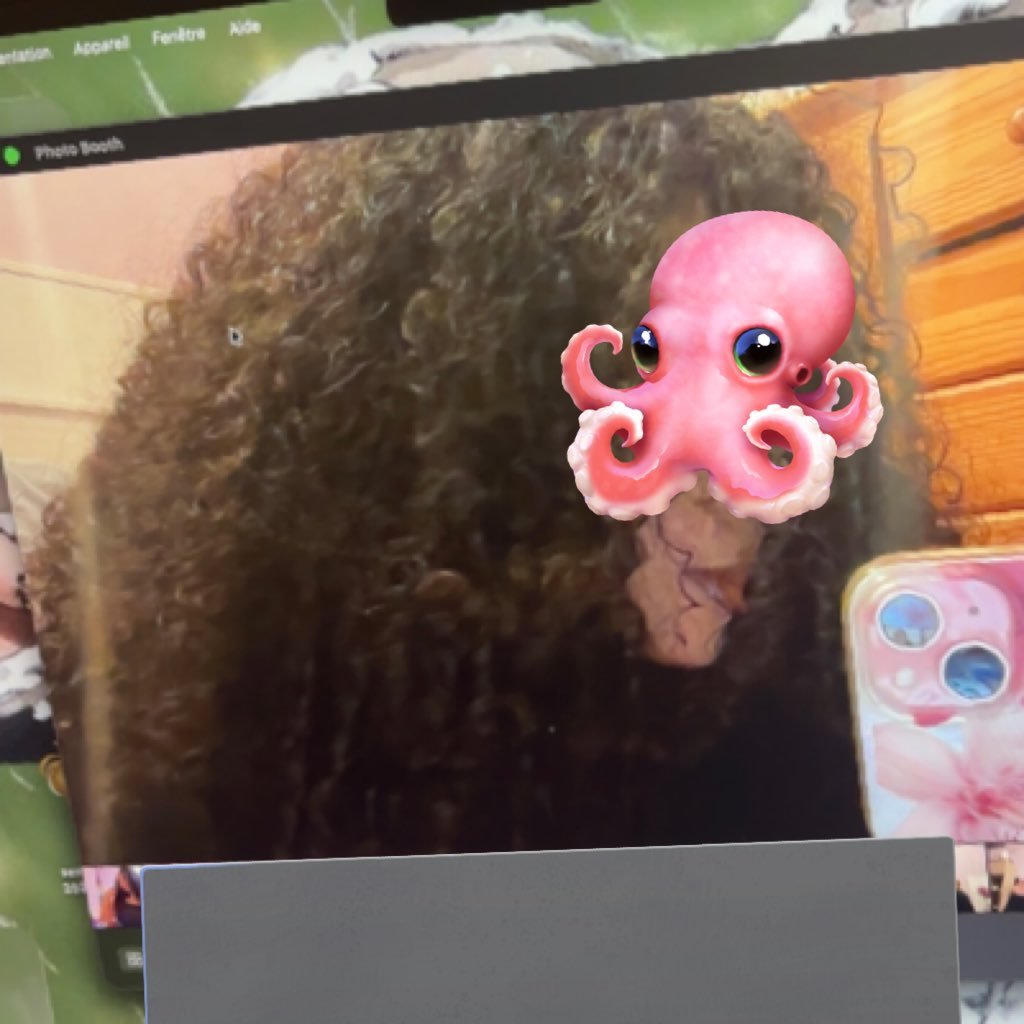 Yanami_0408's profile picture. jojo no kimyou na bouken eyes of heaven 🦋👁️🪽☭ égorgeuse de ta7an 💥faut que ça pete comme les tours jumelles💥 jutsu du 3eme degré arigato🙏🏽 En Pause