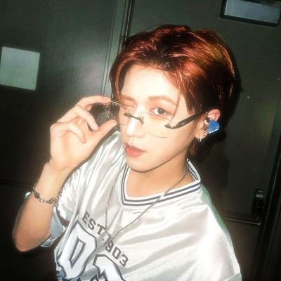 LN4Aki's profile picture. 🇧🇷|| evol, bunnie e onedoor🌼// (She/Her) // Amo o Lando Norris // Jurídico do Peach