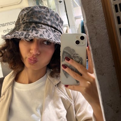 oznurdnlrr's profile picture. 